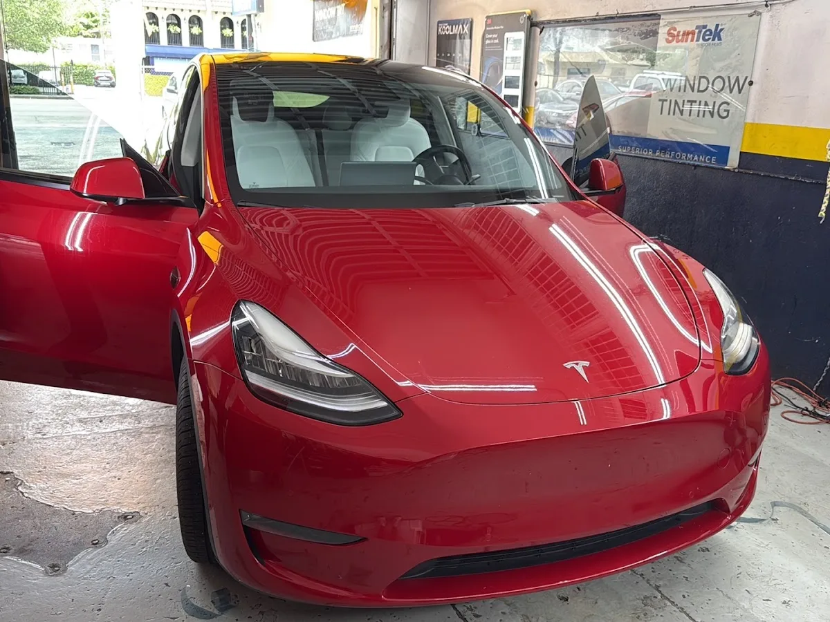 APEX WINDOW TINTING CORP ( available mobile service )