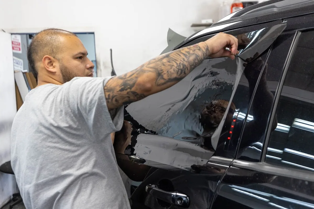 Desert Tint Auto Glass LLC