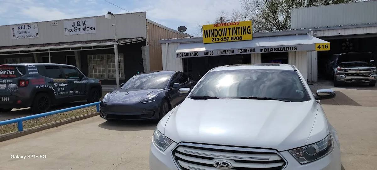 HERRERA’S WINDOW TINTING