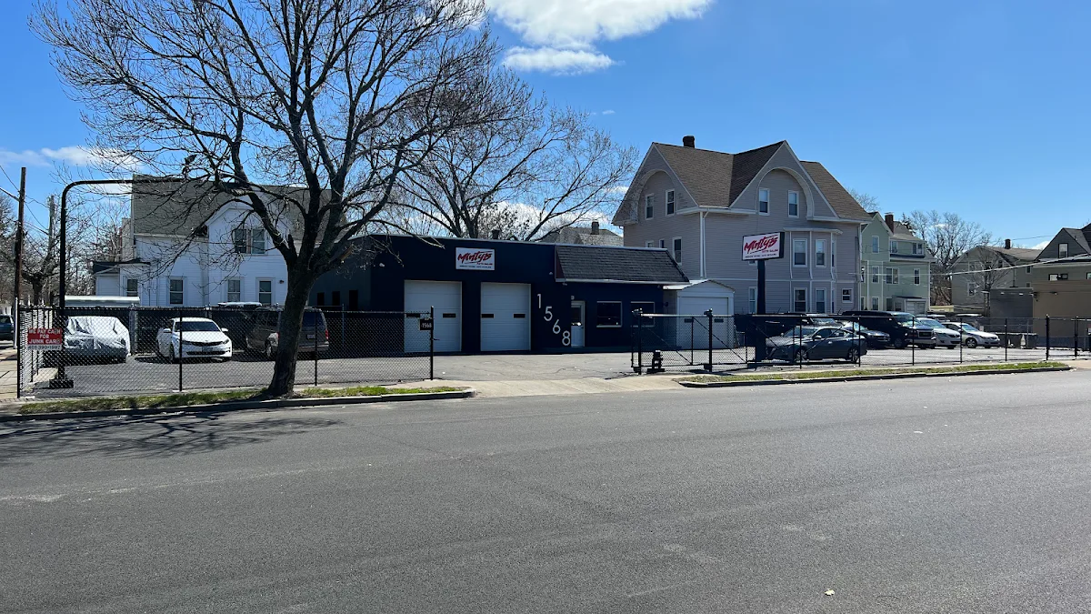 Minty’s Auto Salon (Cranston, RI) Window Tint: What to Confirm Before Work Starts