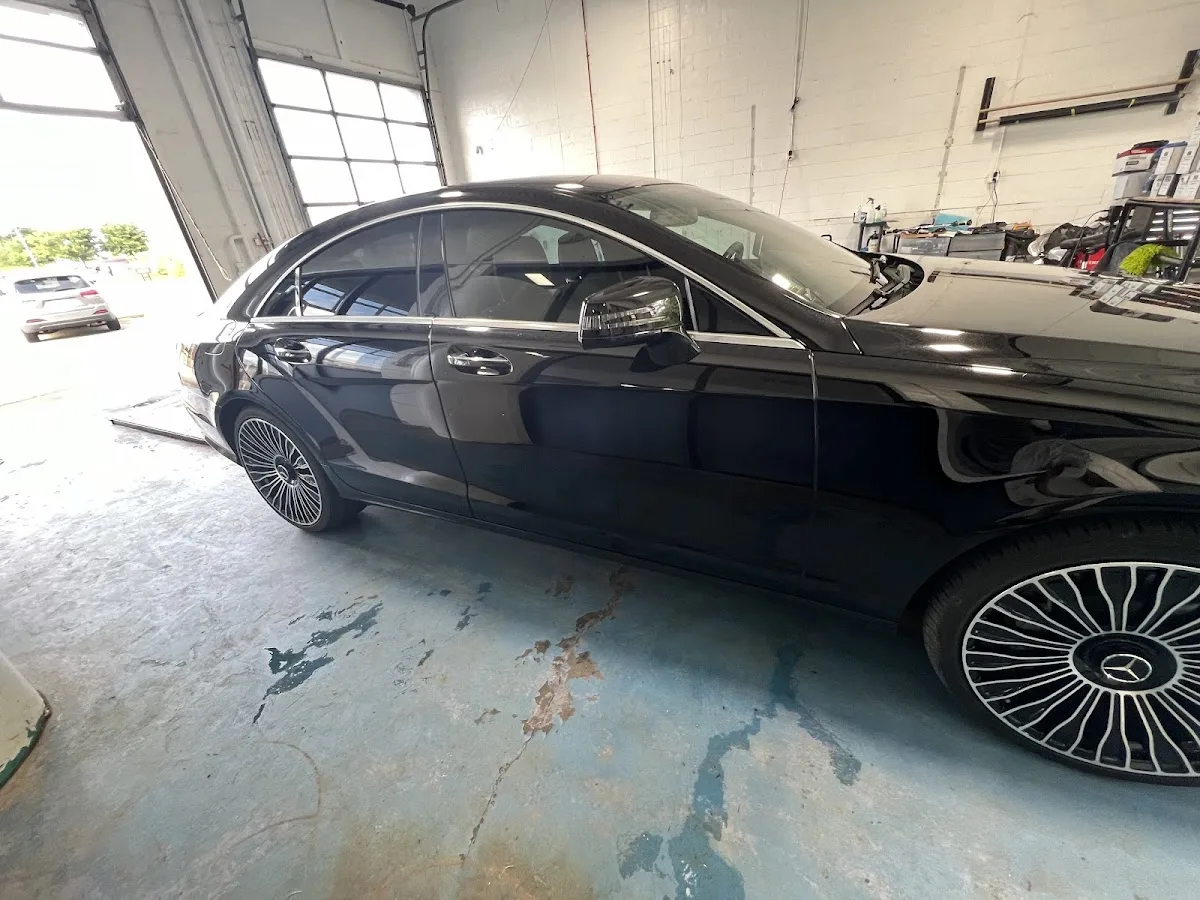 Window Tint Decision Guide for Springfield, MA: VLT + Ceramic vs Carbon (What to Confirm)